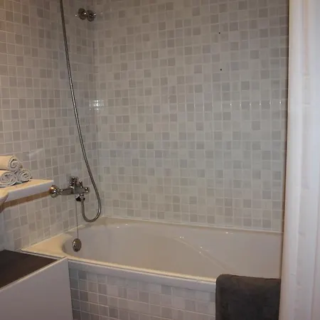 Live Alfama * ליסבון